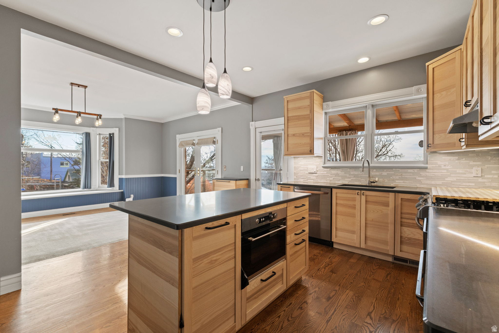 377 N CENTER ST Salt Lake City, UT 84103