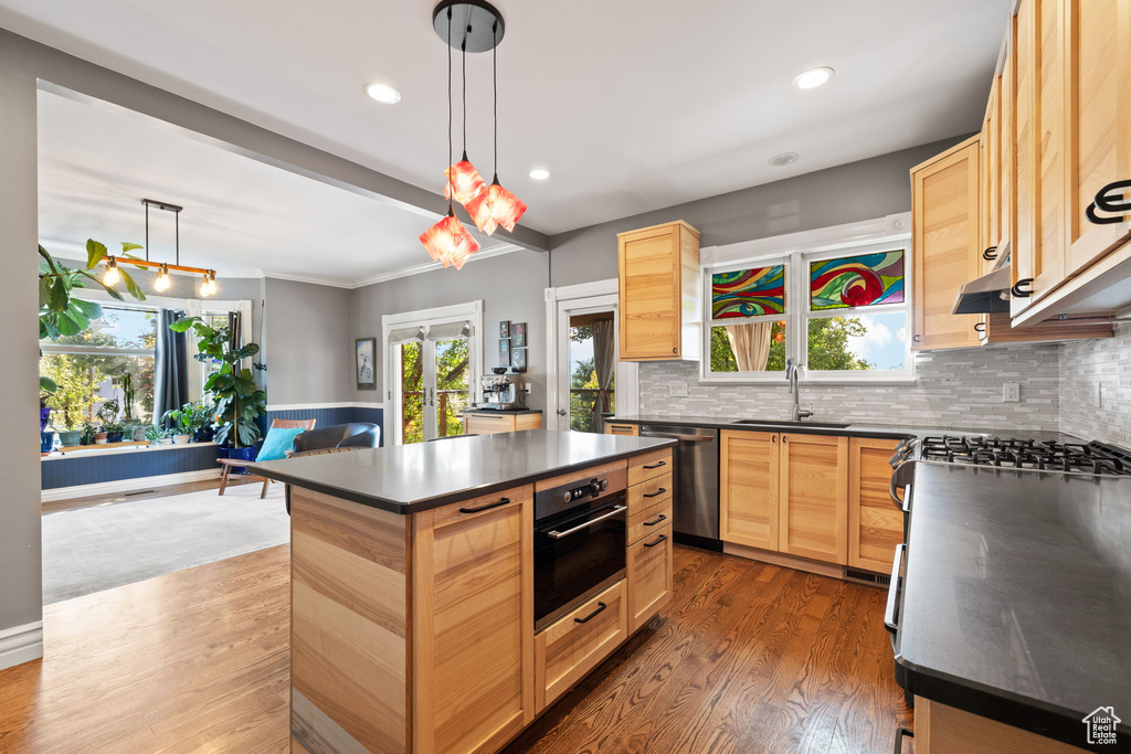 Photo 10 for MLS #2111245 at 377 N Center St