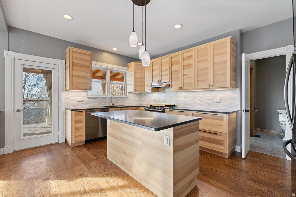 377 N CENTER ST Salt Lake City, UT 84103