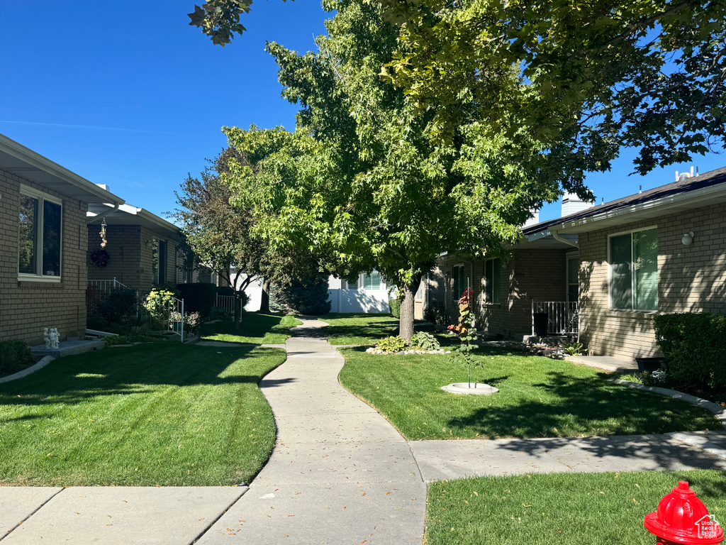 1456 W CORNERSTONE DR South Jordan, UT 84095