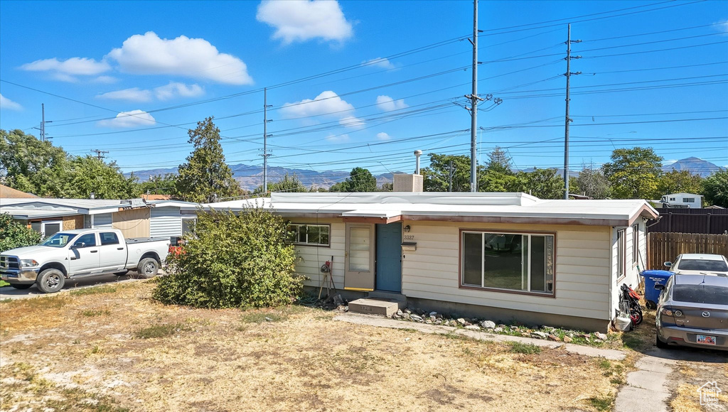 3337 S PEARCE DR West Valley City, UT 84119