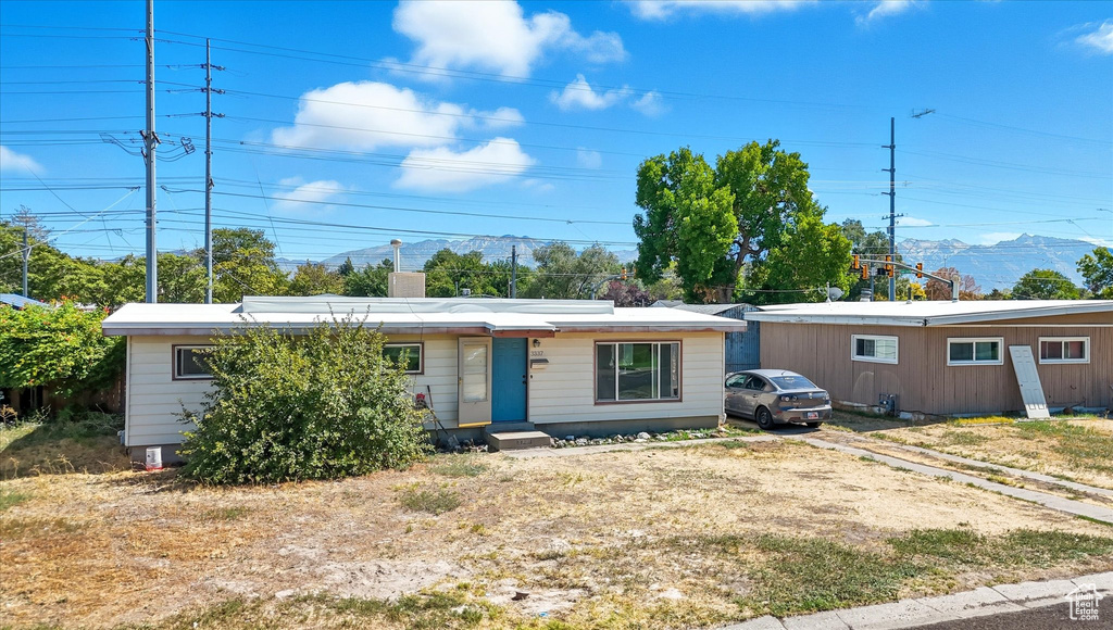 3337 S PEARCE DR West Valley City, UT 84119