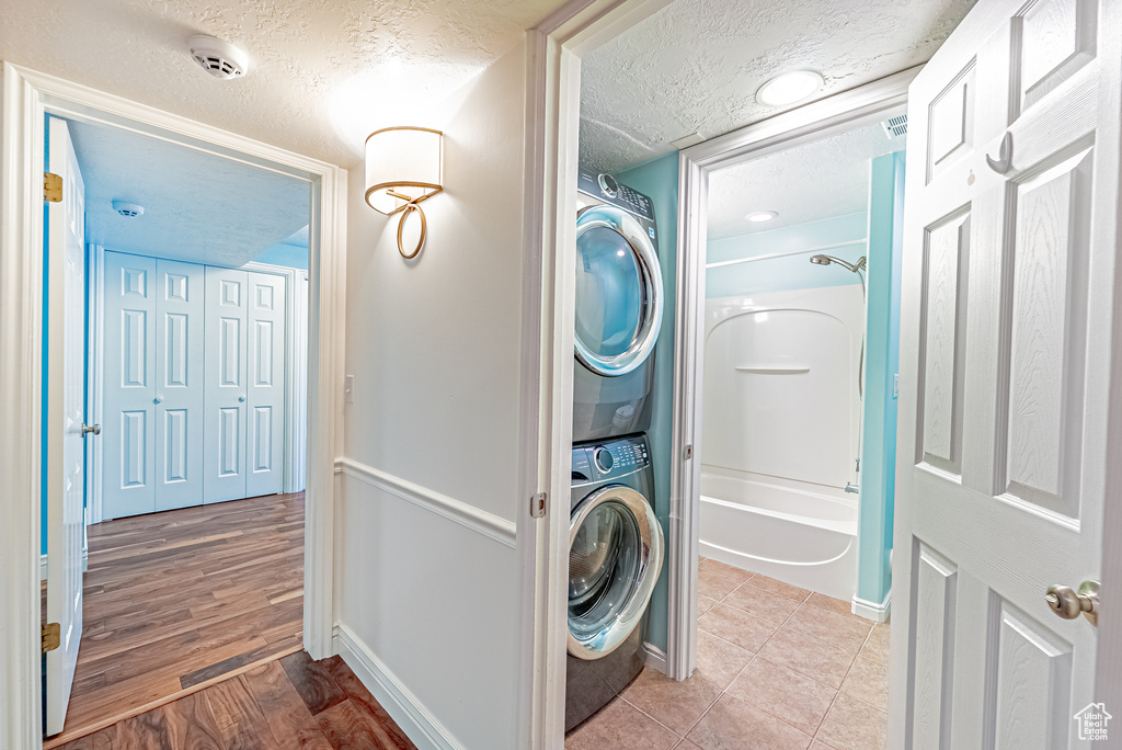 10329 S EDGECLIFF Sandy, UT 84092
