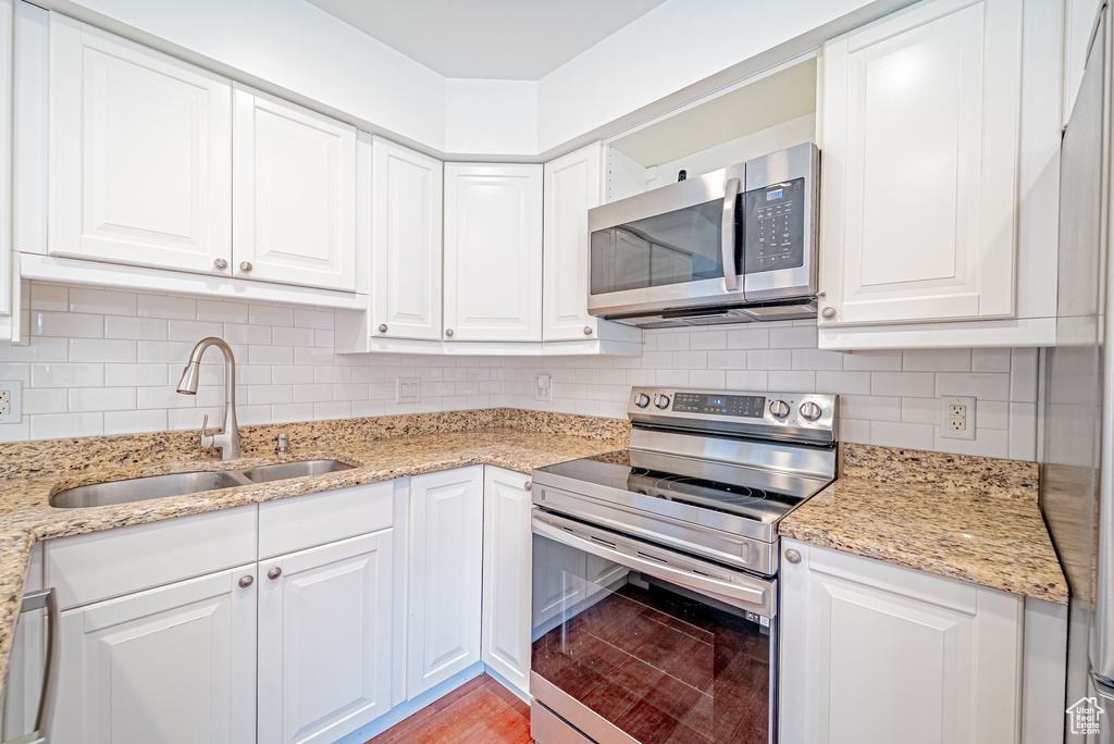 10329 S EDGECLIFF Sandy, UT 84092
