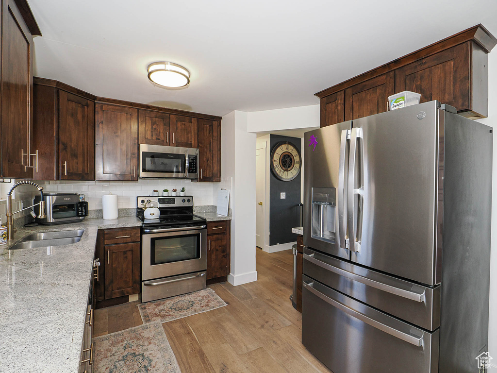 1058 E Turquoise Way