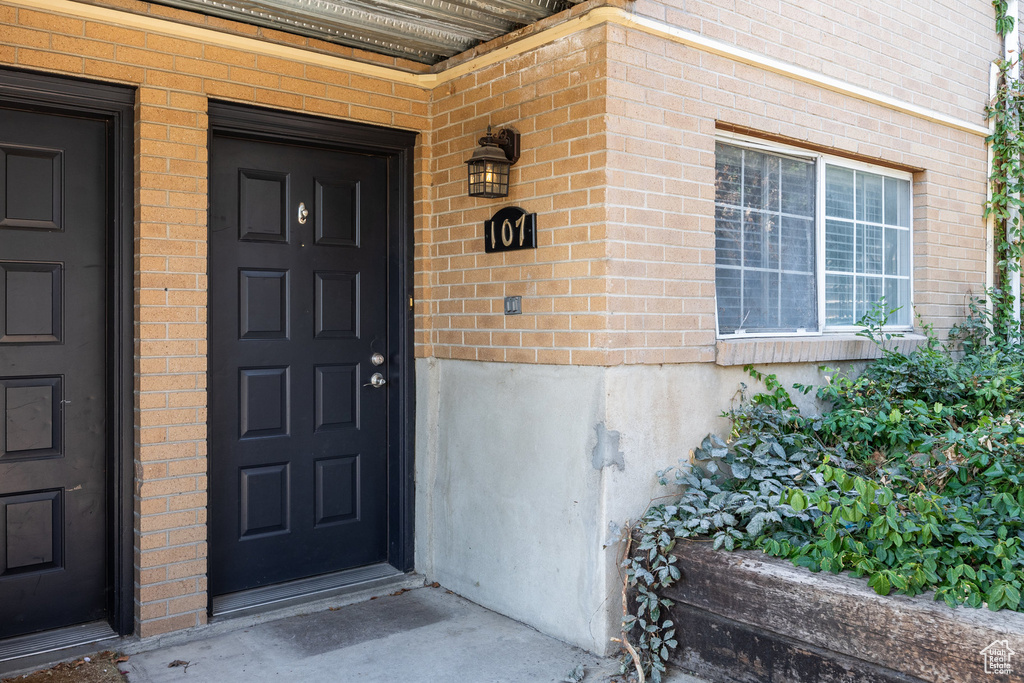 Photo 16 for MLS #2111335 at 136 E 400 North #107