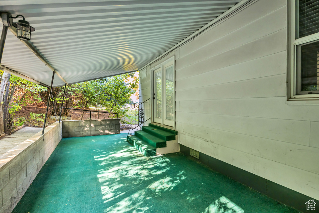 Photo 3 for MLS #2111349 at 965 E 39th St