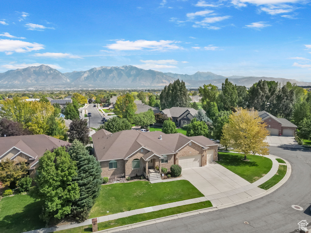 10027 S BIRDIE WAY South Jordan, UT 84009