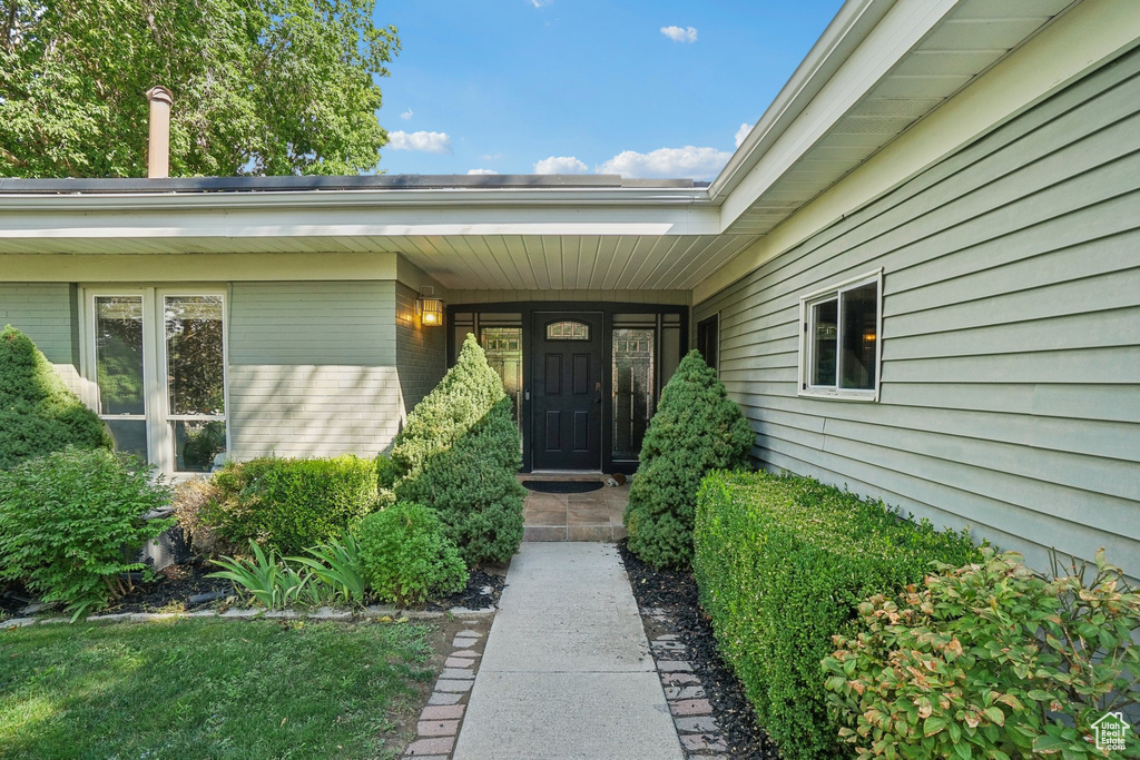 2451 E MURRAY HOLLADAY RD Holladay, UT 84117