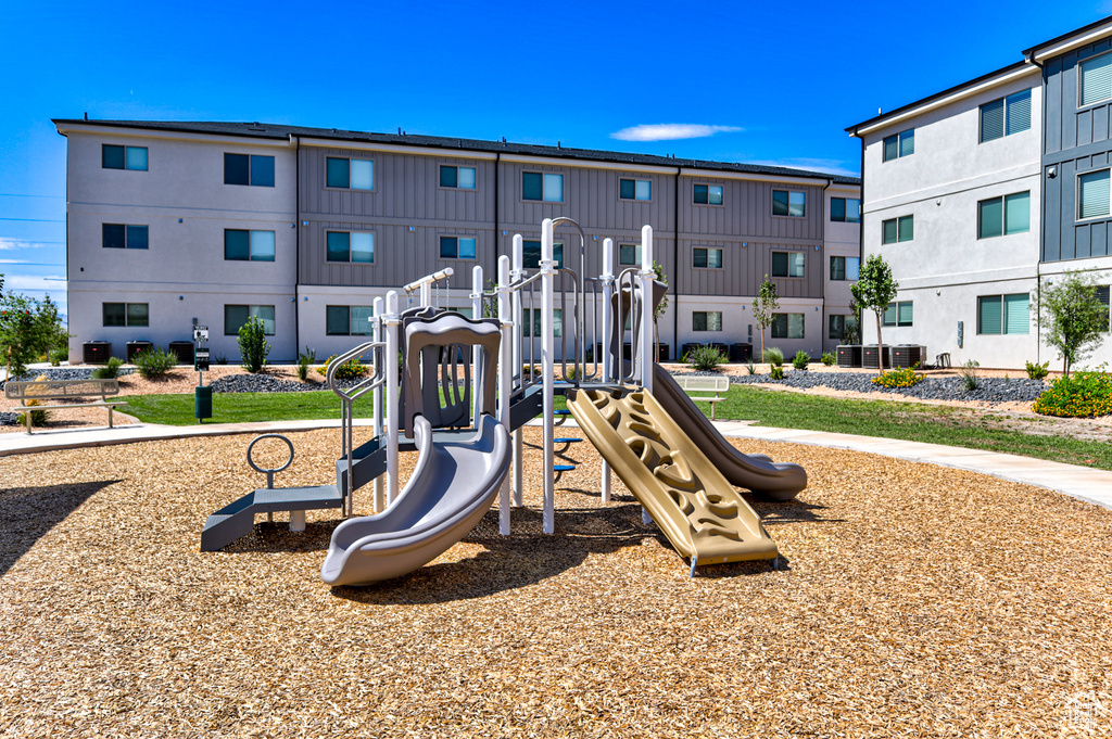 Photo 22 for MLS #2111361 at 1167 E Telegraph St #A-305