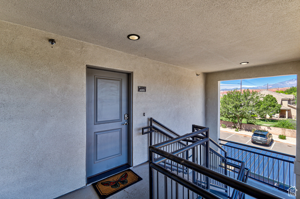 Photo 3 for MLS #2111361 at 1167 E Telegraph St #A-305