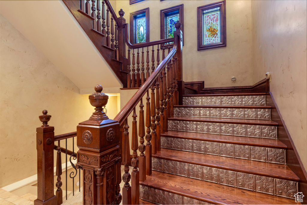 2318 E WALKER LN Holladay, UT 84117