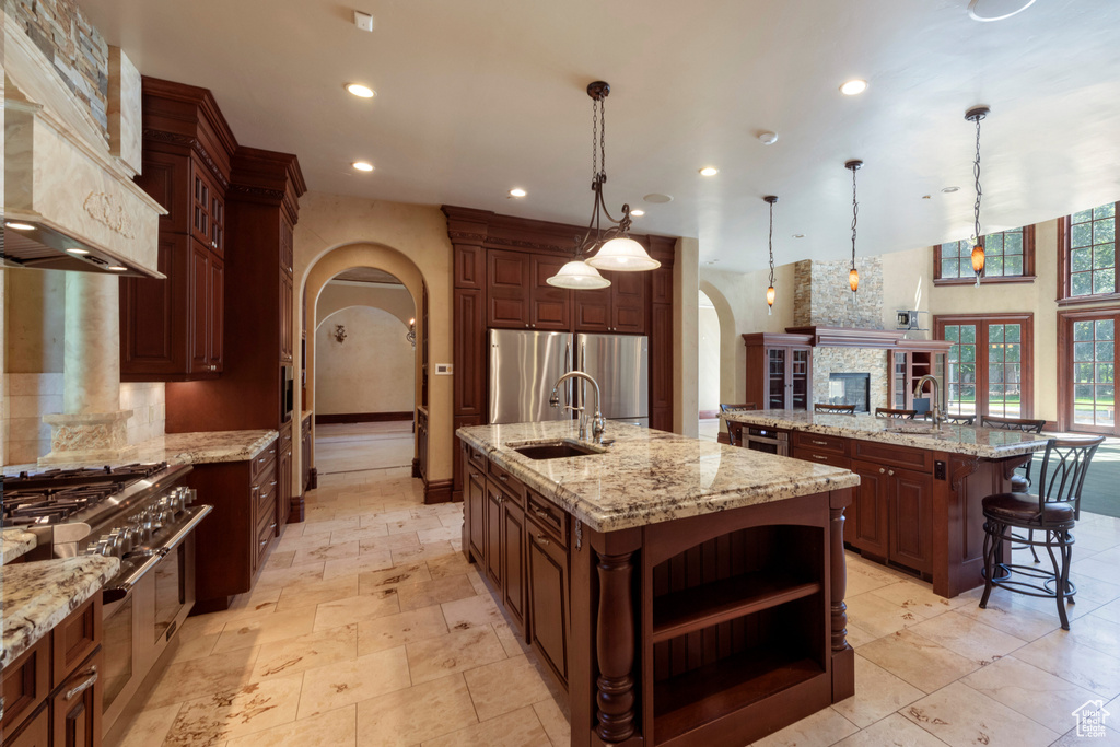 2318 E WALKER LN Holladay, UT 84117