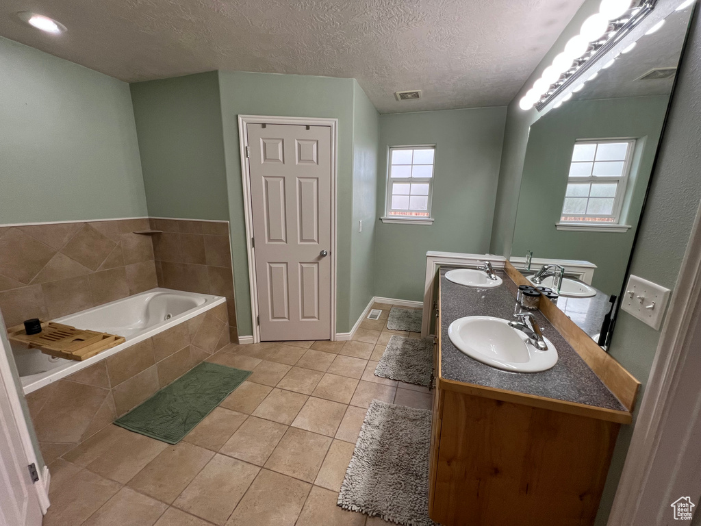 Photo 6 for MLS #2111372 at 207 S Stonegate Dr