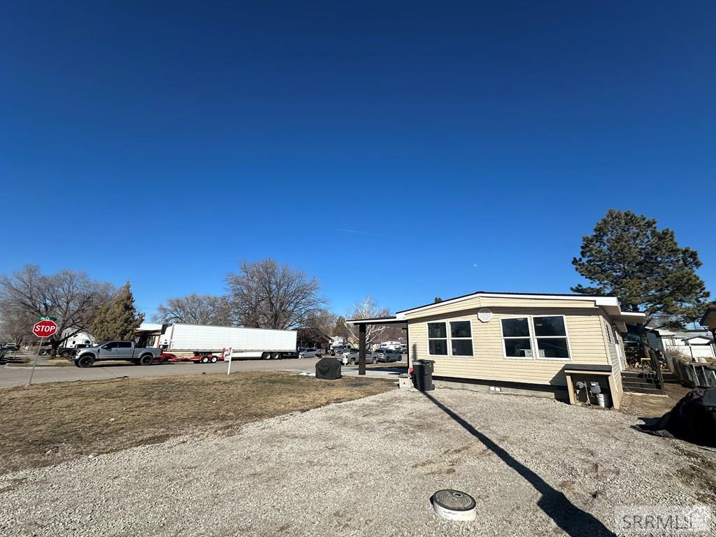 1181 FALLS AVE American Falls, ID 83211