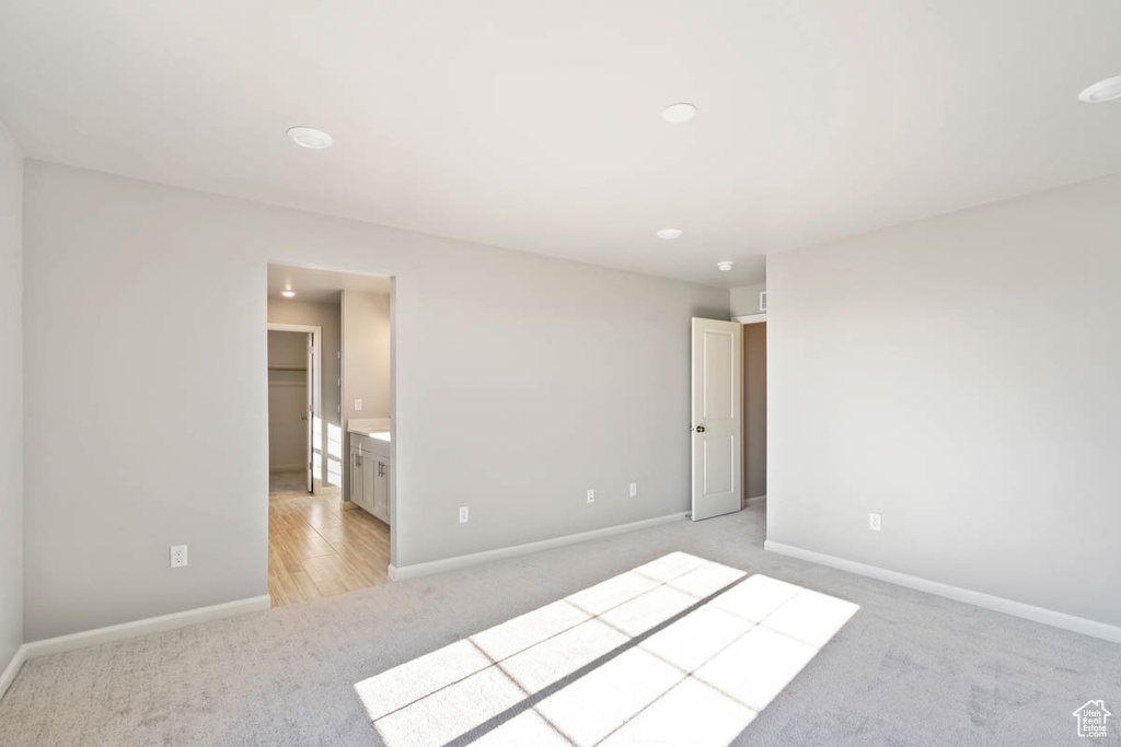 Photo 16 for MLS #2111378 at 43 E Broadway Dr #1038