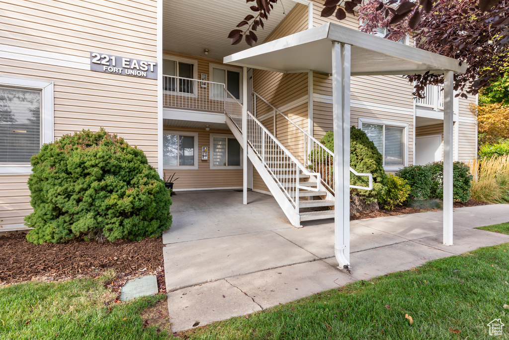 221 E FORT UNION BLVD Midvale, UT 84047