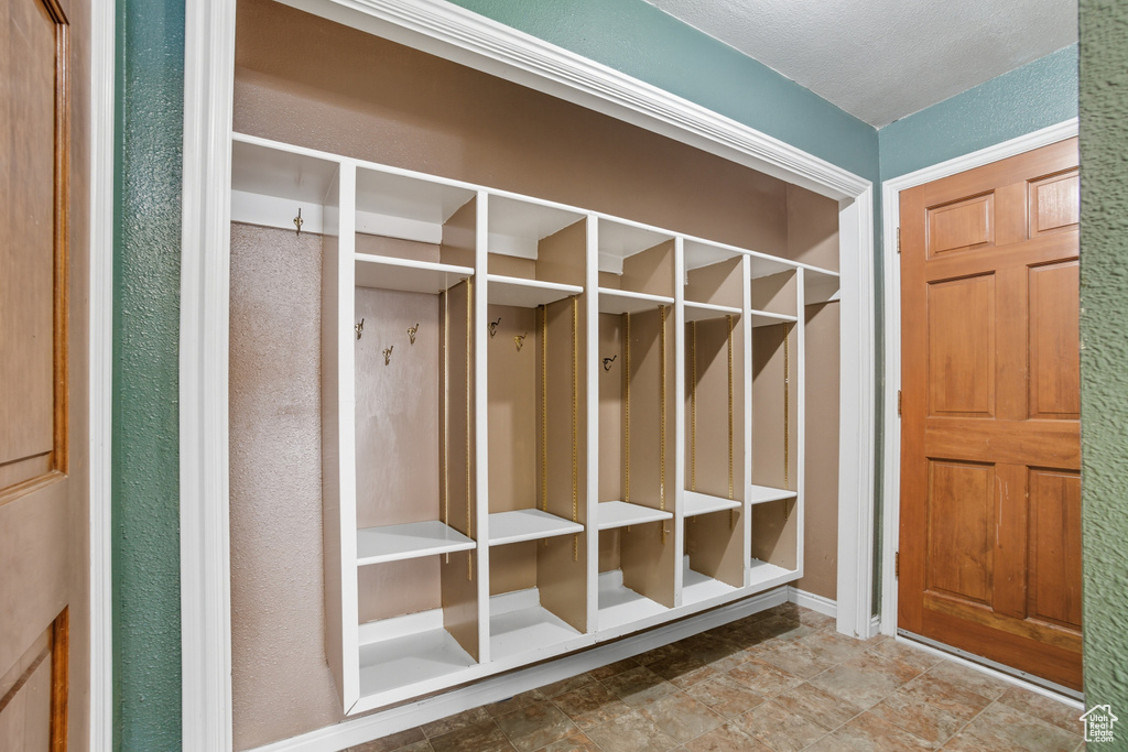 Photo 37 for MLS #2111384 at 410 S Woodland Hills Dr