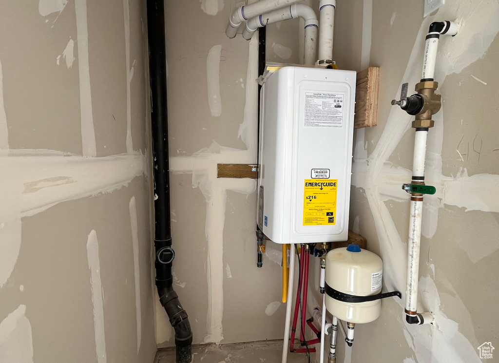 Photo 15 for MLS #2111400 at 884 W Huntington River Dr #101