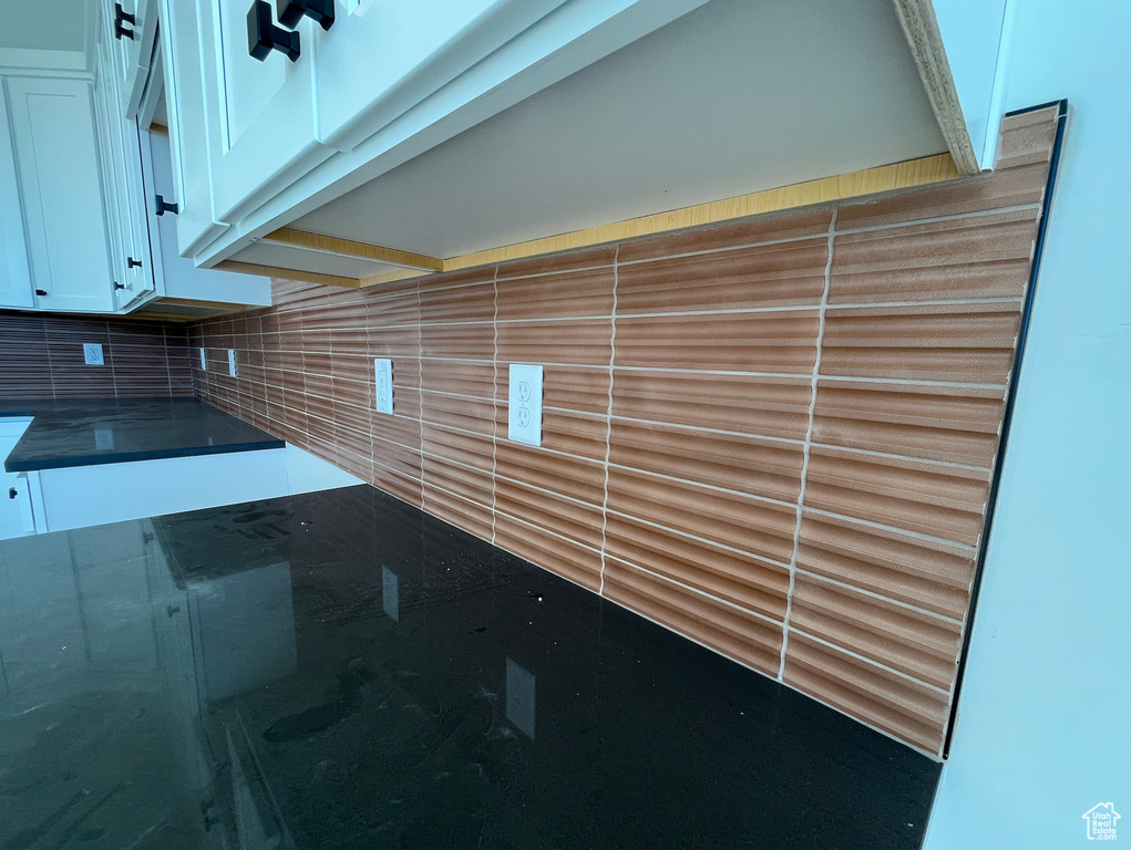 Photo 6 for MLS #2111400 at 884 W Huntington River Dr #101