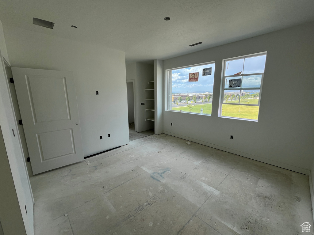 Photo 8 for MLS #2111400 at 884 W Huntington River Dr #101