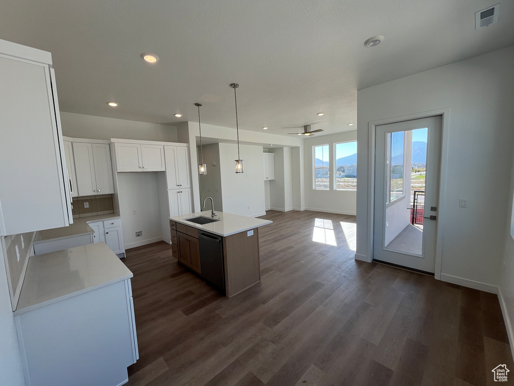 Photo 4 for MLS #2111404 at 896 W Huntington River Dr #102