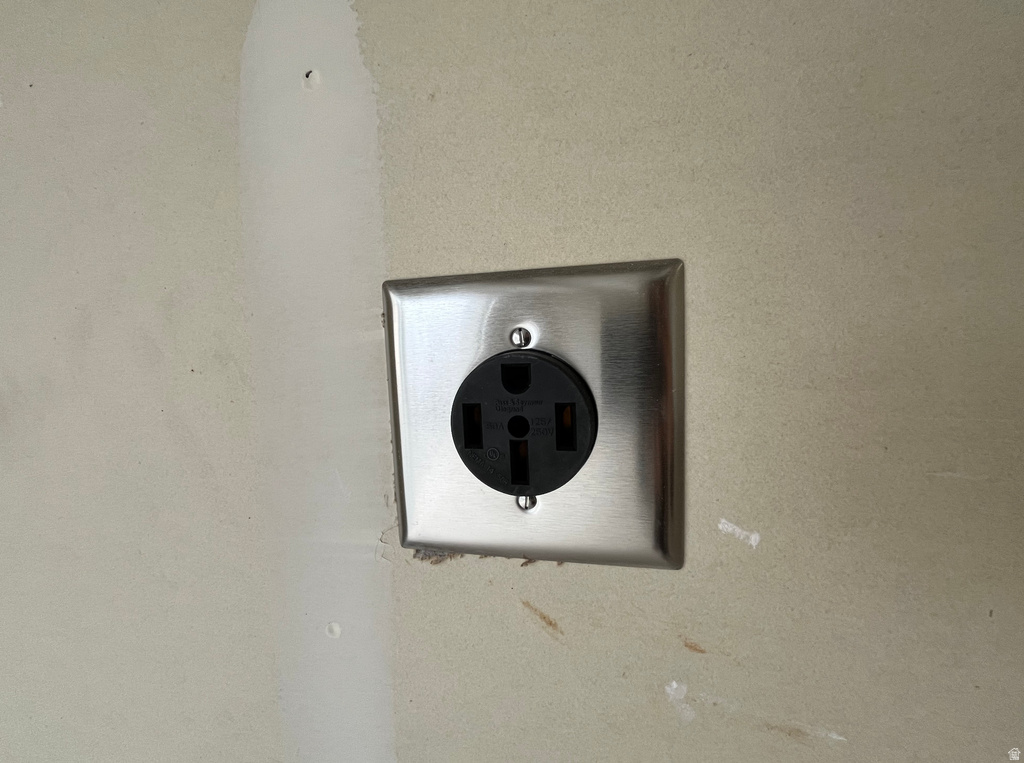 896 W HUNTINGTON RIVER DR #102 Springville, UT 84663