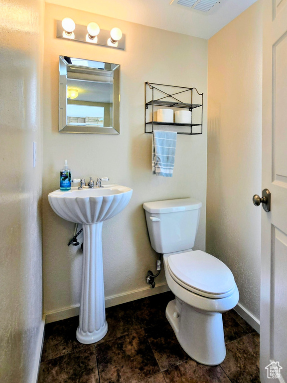 Photo 27 for MLS #2111418 at 5860 Kingston Way