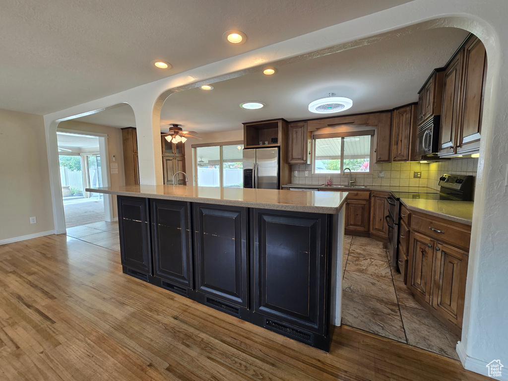 Photo 9 for MLS #2111418 at 5860 Kingston Way