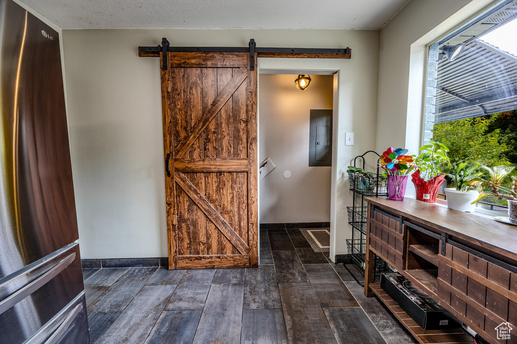 Photo 4 for MLS #2111427 at 3150 Iowa Ave