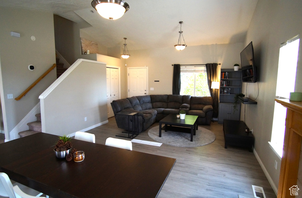 Photo 5 for MLS #2111433 at 4063 N Newland Loop Unit