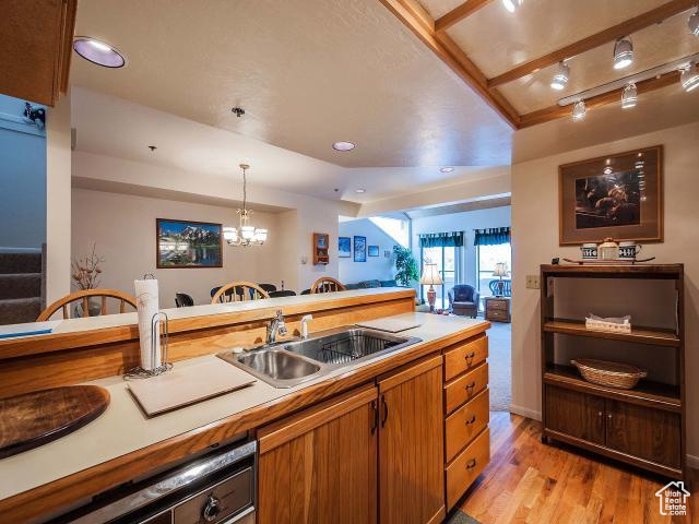 Photo 14 for MLS #2111438 at 2204 E Fenchurch Dr #10