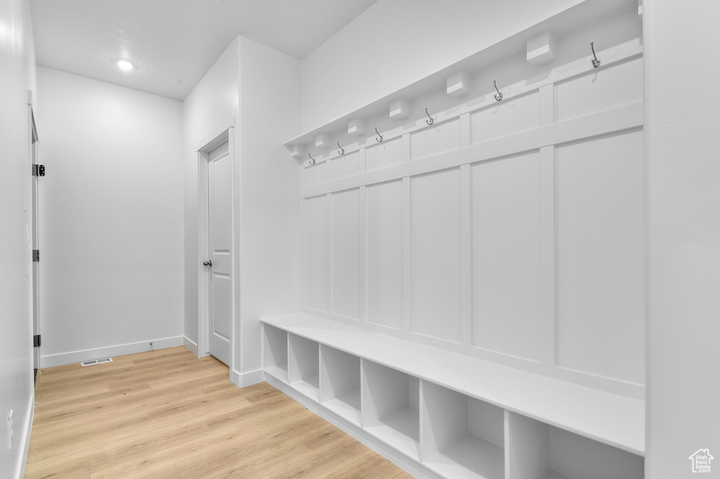 Photo 8 for MLS #2111480 at 4206 W 1575 South #203