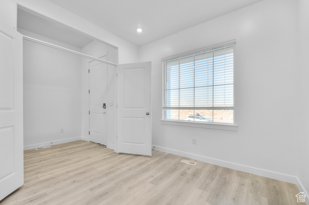 Photo 3 for MLS #2111480 at 4206 W 1575 South #203