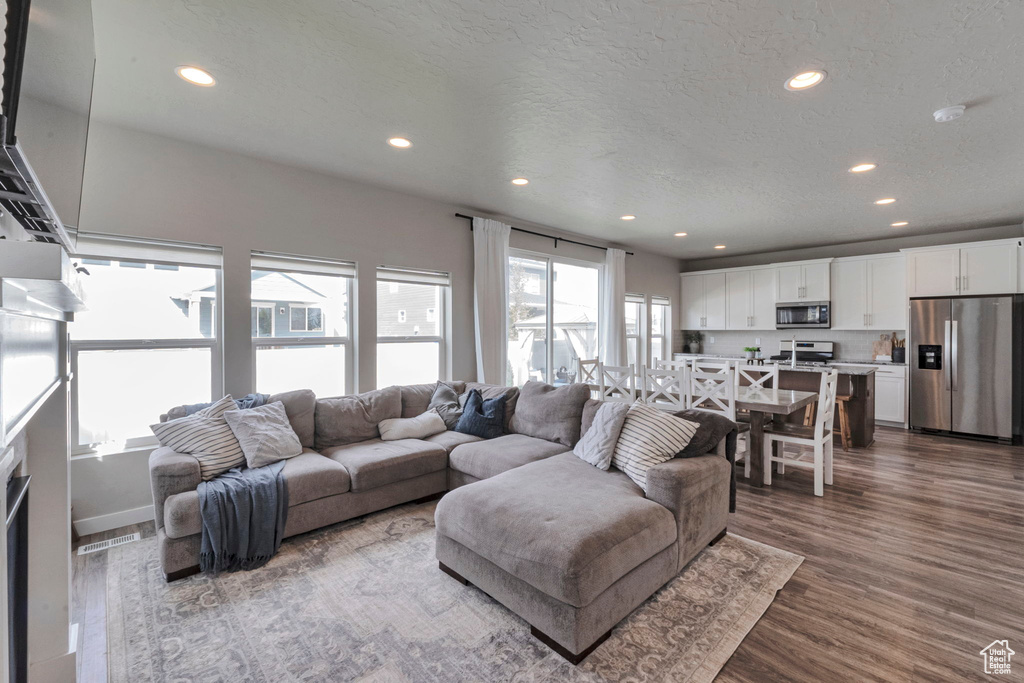 5077 N ESPALIER DR Eagle Mountain, UT 84005