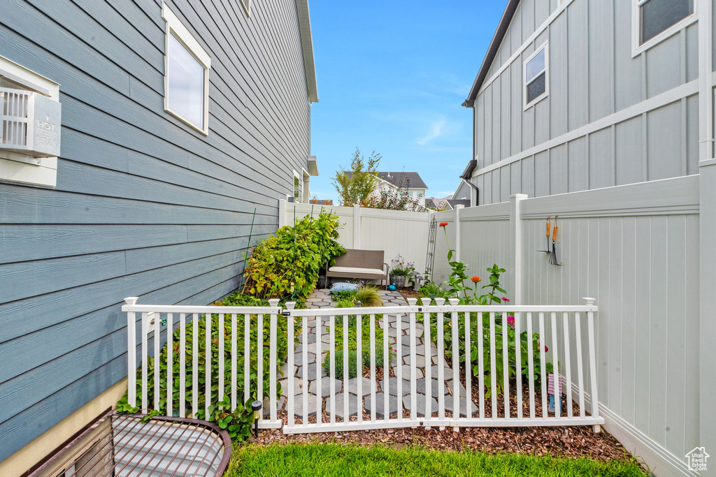 5077 N ESPALIER DR Eagle Mountain, UT 84005