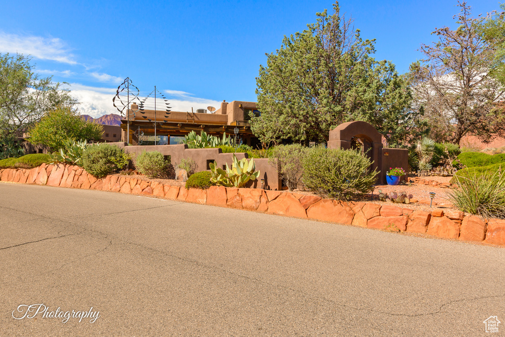 Photo 4 for MLS #2111497 at 888 N Coyote Gulch Ct