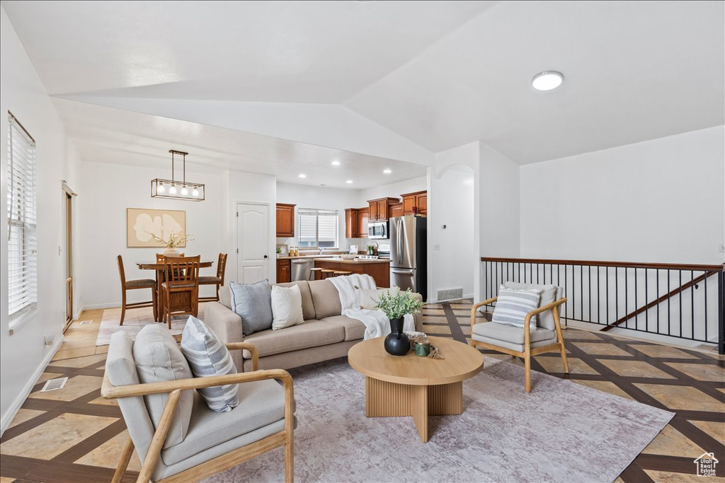 6104 W PEACH RIDGE WAY Salt Lake City, UT 84128