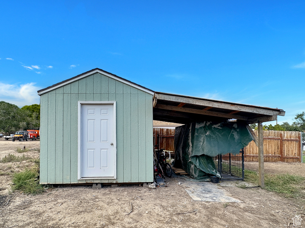250 W MILL RD Ferron, UT 84523