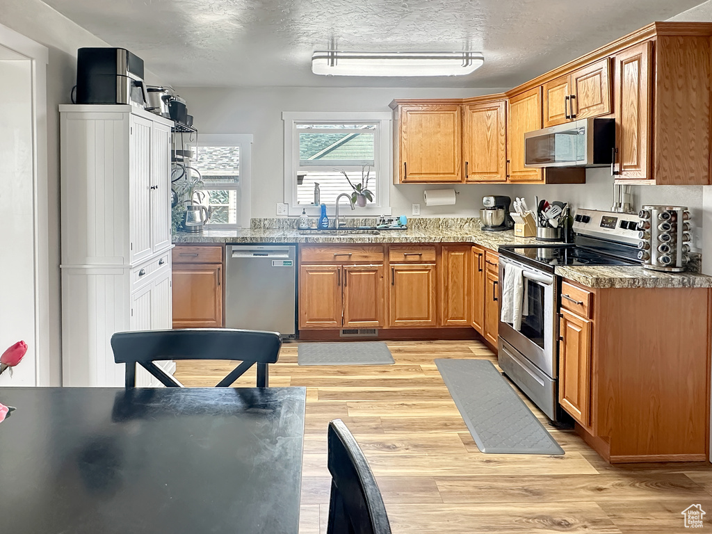 250 W MILL RD Ferron, UT 84523