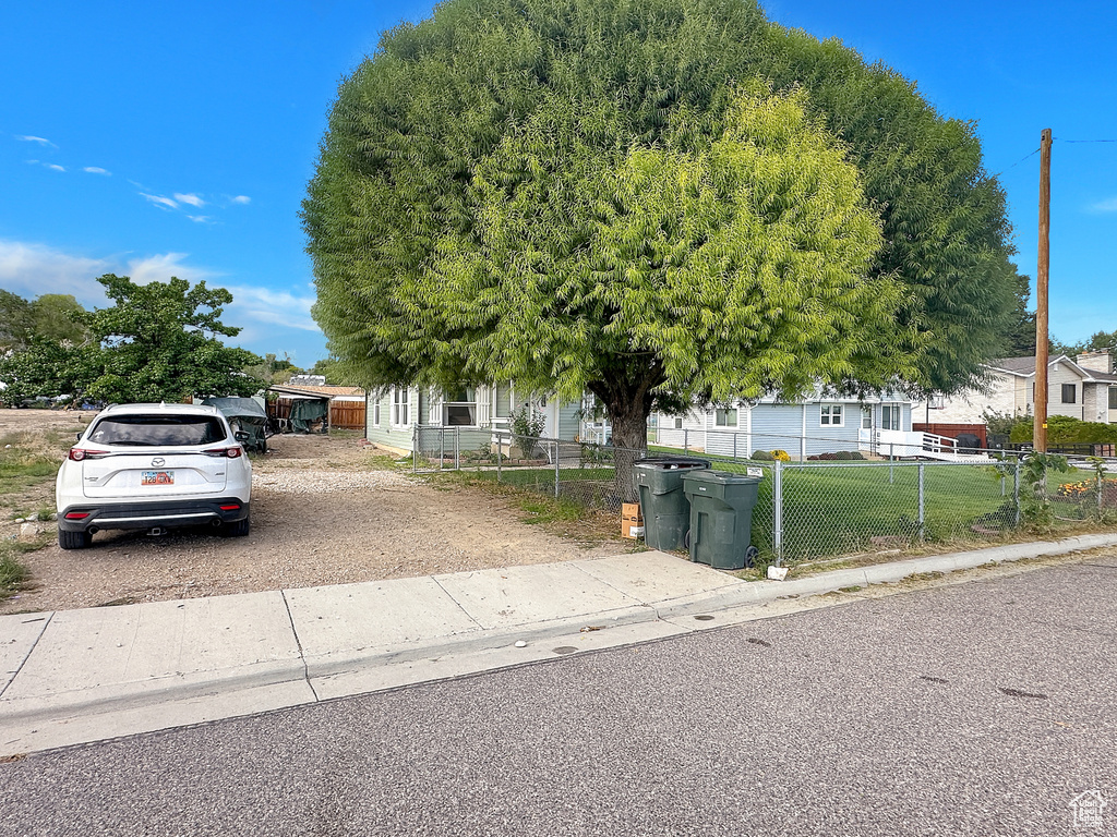 250 W MILL RD Ferron, UT 84523