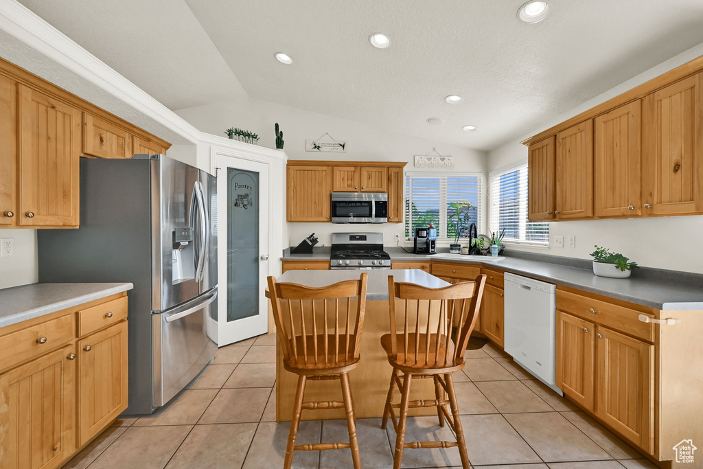 4118 WESTLAKE DR Roy, UT 84067