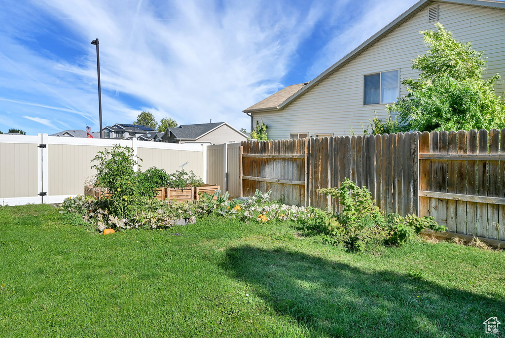4118 WESTLAKE DR Roy, UT 84067