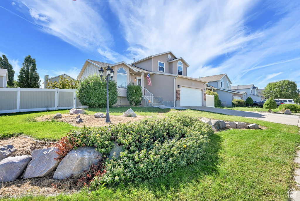 4118 WESTLAKE DR Roy, UT 84067