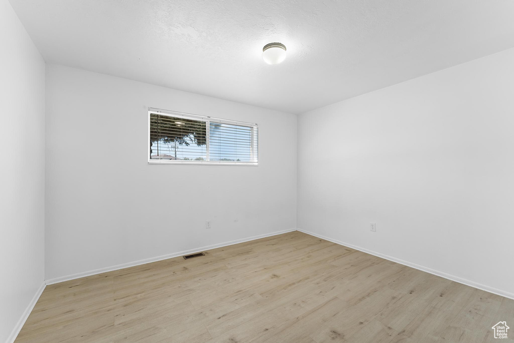 Photo 7 for MLS #2111573 at 902 W 1500 North