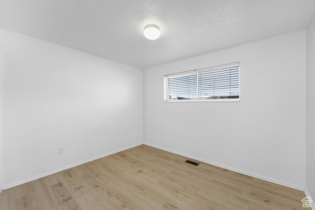 Photo 6 for MLS #2111573 at 902 W 1500 North