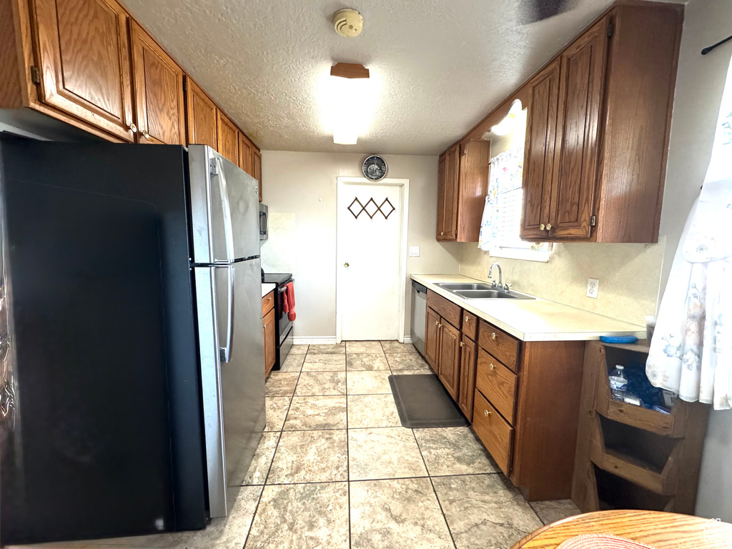 180 W 400 N Clearfield, UT 84015