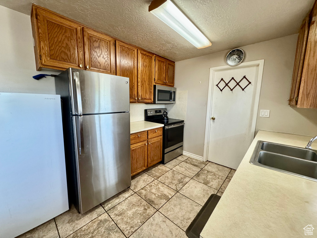180 W 400 N Clearfield, UT 84015