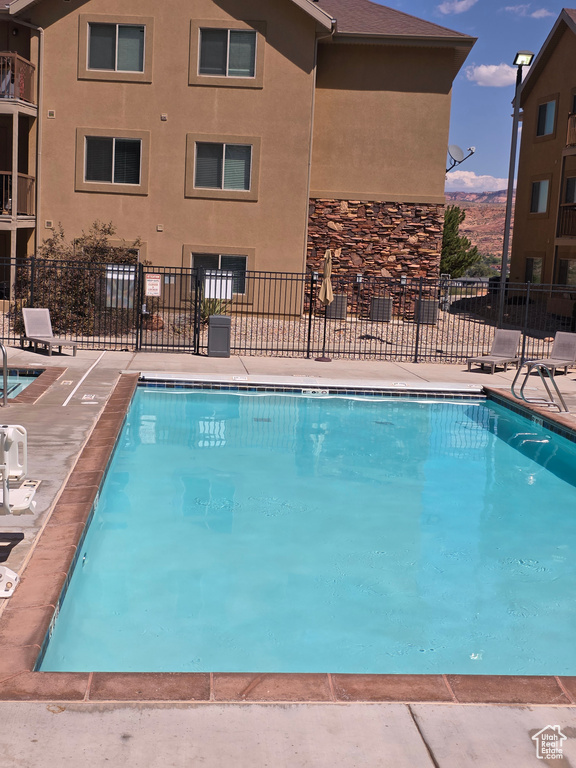 Photo 18 for MLS #2111585 at 2511 Redcliff Rd #1J