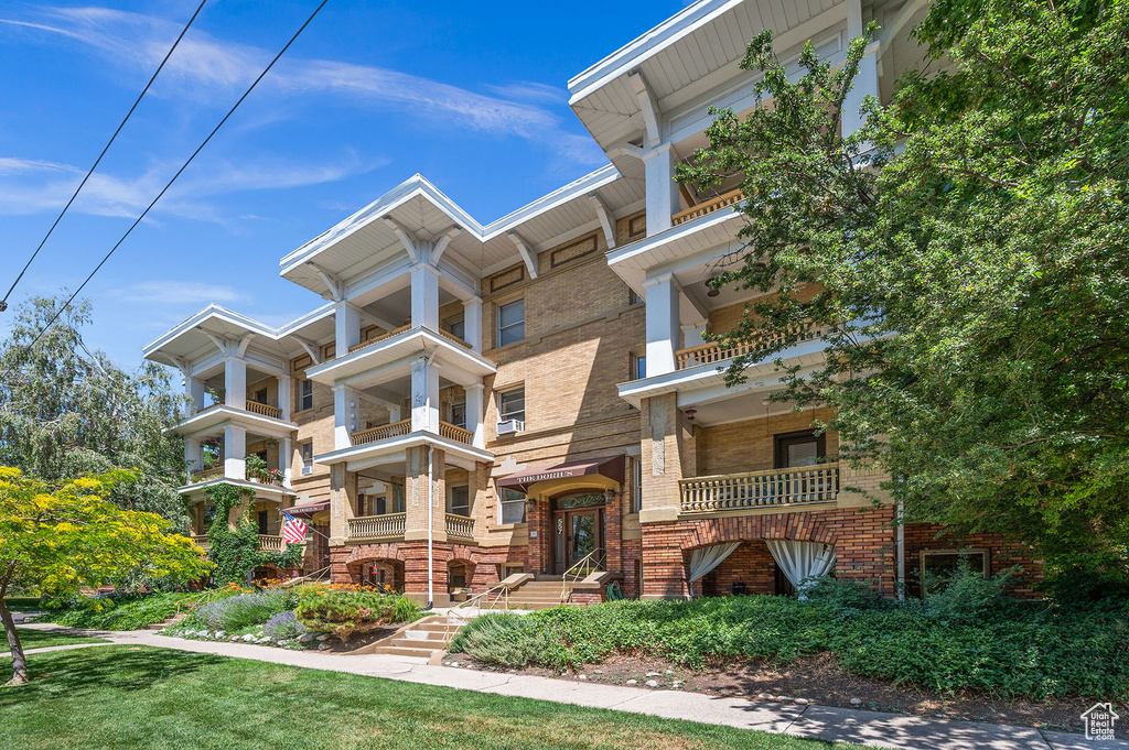 557 E 1ST AVE #12 Salt Lake City, UT 84103